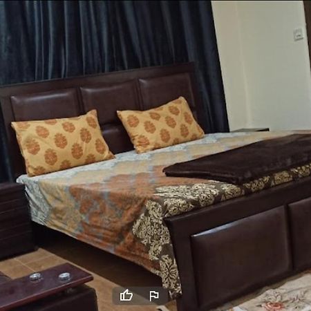 Evergreen Inn Равалпинди Экстерьер фото